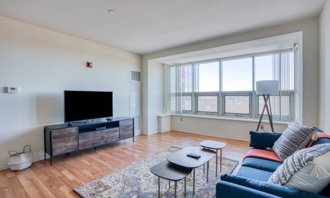 Burlington Apartment | 74 m² Apartment ∙ 1 bedroom ∙ 2 guests