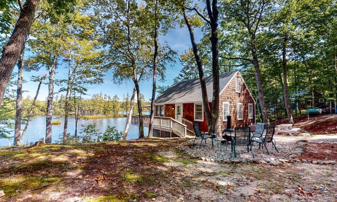 Pine River Pond House | 84 m² House ∙ 2 bedrooms ∙ 6 guests