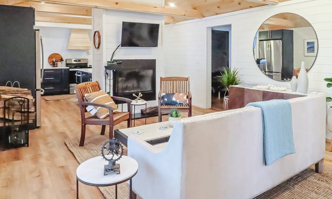 Moultonborough Cottage | 86 m² Cabin ∙ 3 bedrooms ∙ 6 guests