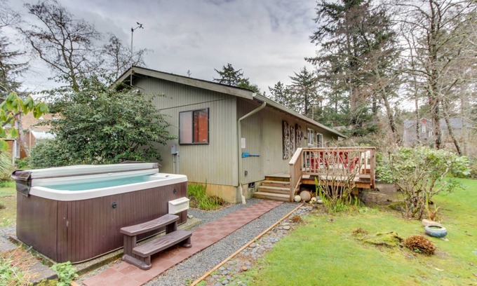 Cannon Beach House | 86 m² House ∙ 2 bedrooms ∙ 6 guests