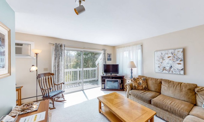Stowe Area Condo | 91 m² Condo ∙ 2 bedrooms ∙ 5 guests