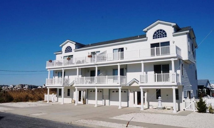 Sea Isle City House | AWESOME VIEWS! Garage and bonus room. Centrally Located
