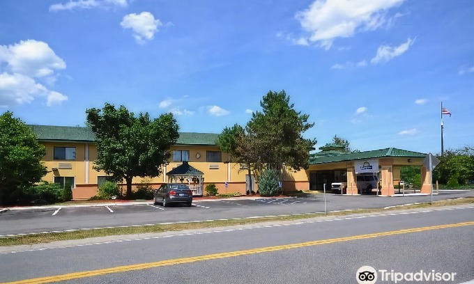 Latham Hotel | Baymont by Wyndham Latham Albany Airport
