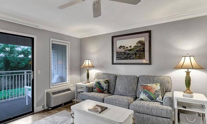 Hilton Head Island Condo | Beautiful Beachside Villa! Oceanfront Pool