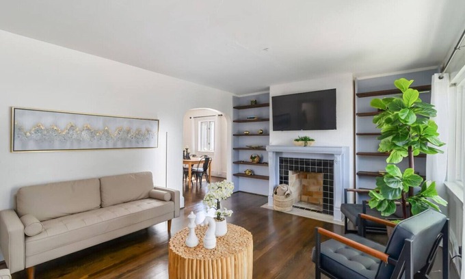 Home Park House | Beautiful Midtown home-sleeps 13