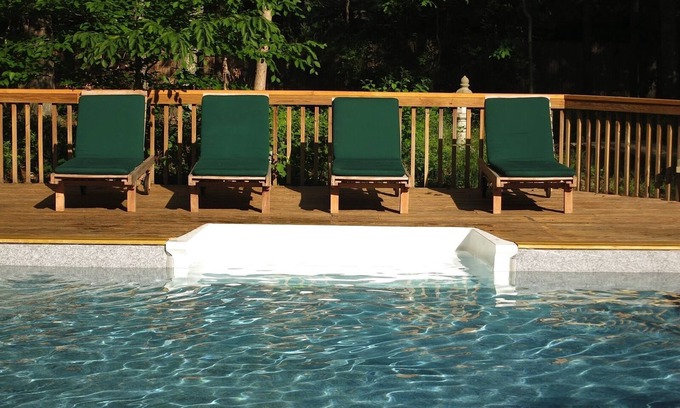 Springs House | Beautiful Private 4 BR, Heated Pool. Close to Everything!