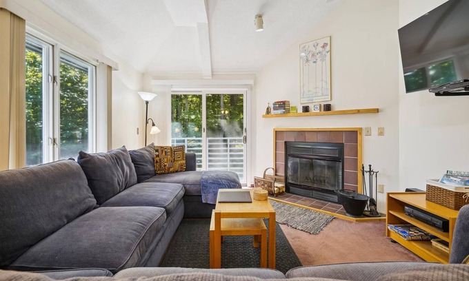 Killington Condo | Beautiful two bedroom condo on site spa & fitness center Woods 26