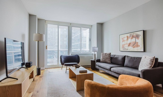 Hell's Kitchen Apartment | Blueground | Midtown West, gym & w/d, nr museum