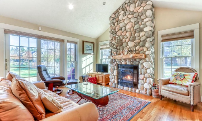Sisters House | Classy Sisters Townhome