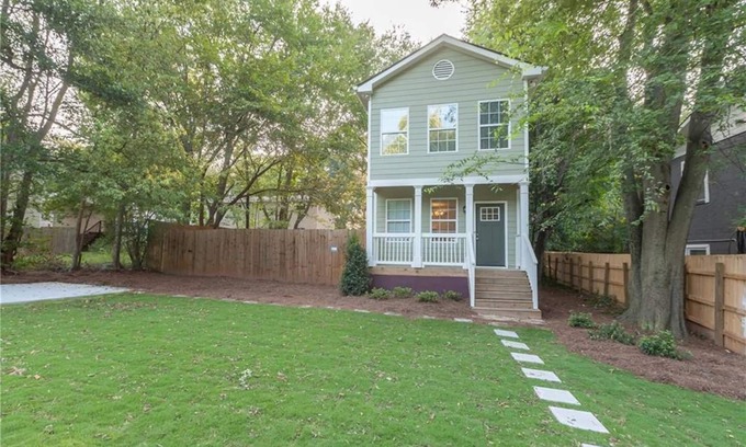 Atlanta House | Close to Downtown, Midtown, GT, GWCC and Mercedes-Benz Stadium