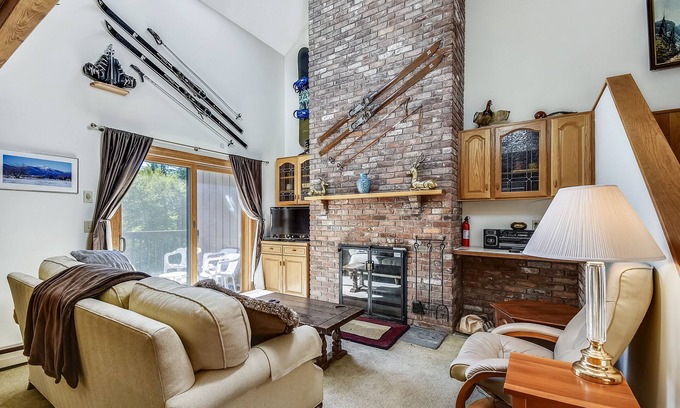 Killington House | Colony Club E23 wonderful town home in the center of Killington. (please note this unit has NO AIR CONDITIONING)