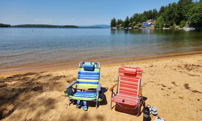 Gilford House | Come & enjoy beautiful Lake Winni! Concerts are within 5 min. Economy pricing