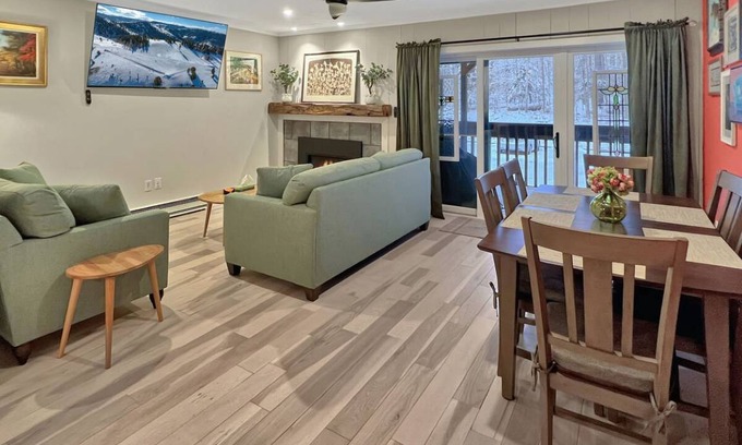 Mendon Condo | Condo ∙ 2 bedrooms ∙ 6 guests