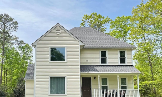 Quinton House | Contractor friendly, clean, quite, private, very large driveway. Super Hosts.