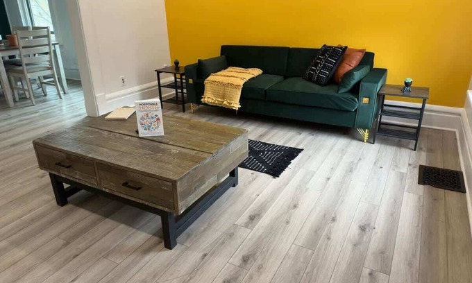 Victorian Village House | Convention - Short North - King Bed - Parking Free
