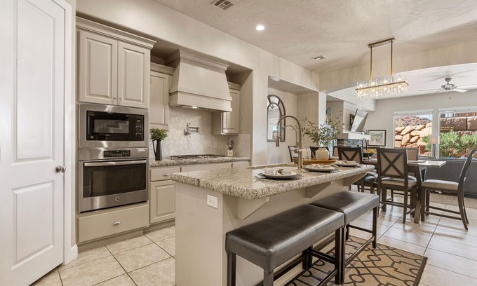 Washington House | Coral Escape, Community Pool + Hot Tub