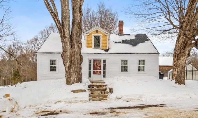 Gilmanton Other | COZY 1BDR on Working Farm~Mini Cows + Soaking Tub