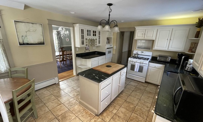 East Haven Rutland County House | Cute Vermont house, close to ski mtn. and lakes