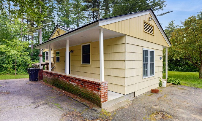 North Conway House | Dog-friendly home w/fireplace & furnished deck - near resort