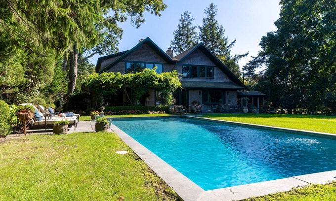 North Sea House | Elegant estate with beach access, pool, kayaks, & fireplace