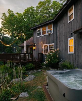 East Haven Rutland County House | Forest Mountain Escape- Beautiful Mountaintop Escape in Mendon, VT, 20 min to Killington 14 to Pico, home
