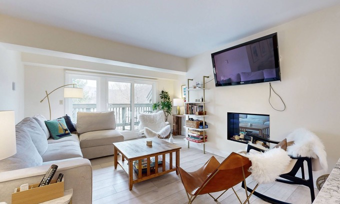 Killington Condo | Gorgeous mtn-view condo next to Killington Resort - pool, hot tub & ski shuttle
