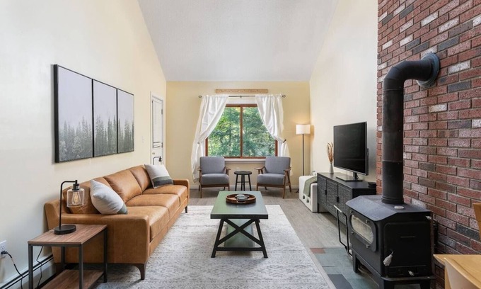 Bartlett Condo | Great place to stay for multiple families all year