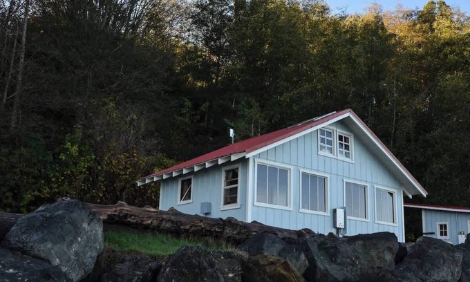 Port Angeles Cabin | Halibut Hole Olympic Beach Cabin on the Strait of Juan De Fuca