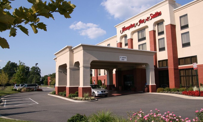 Glen Allen Hotel | Hampton Inn & Suites Richmond/Virginia Center