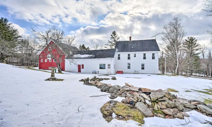 Mount Holly House | Historic Mount Holly Vacation Rental