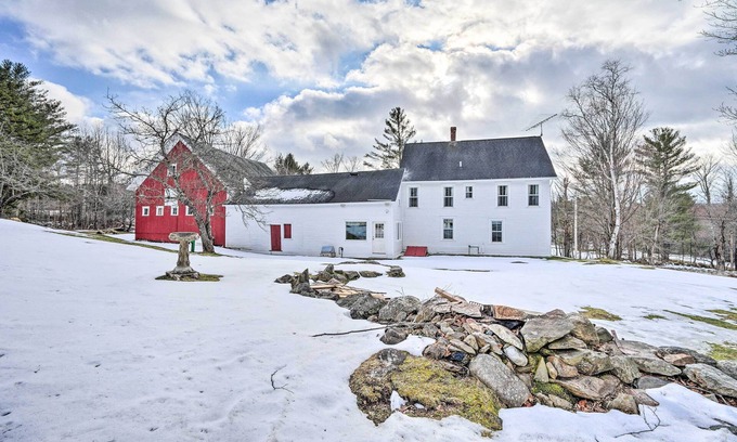 Mount Holly House | Historic Mount Holly Vacation Rental