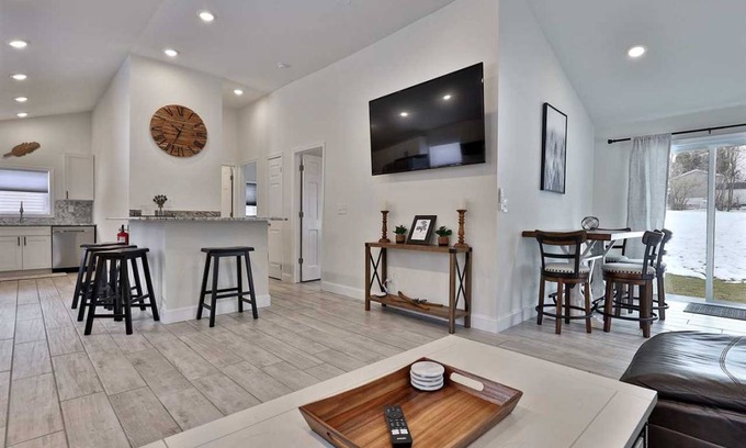 East Haven Rutland County House | House ∙ 2 bedrooms ∙ 6 guests