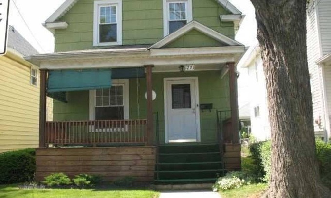Niagara Falls House | House ∙ 3 bedrooms ∙ 5 guests