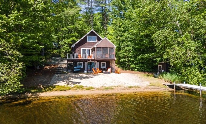 Locke Lake Colony House | House ∙ 4 bedrooms ∙ 8 guests