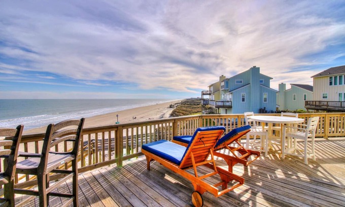 Port Aransas House | Lost Colony Beachfront beauty! Beach Access! Pet Friendly! Community pool!