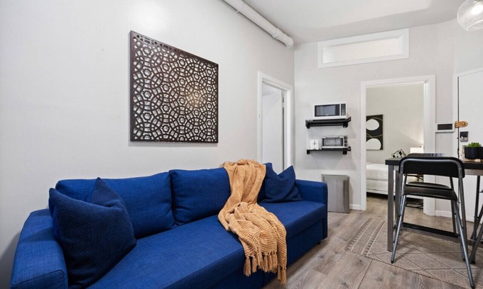 Midtown West Apartment | Lovely 2bed/2bath w/Unbeatable Location