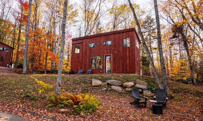 Cavendish Cabin | Luxury Cabin #2 Hot Tub, Kayaks, Paddle Boards, Fire Pit
