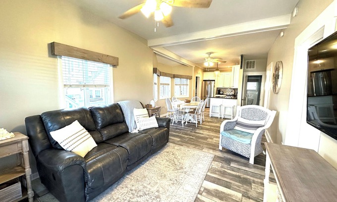North End House | MDW OPEN! STEPS TO BEACH & BOARDWALK! Spacious porch! Updated & clean!
