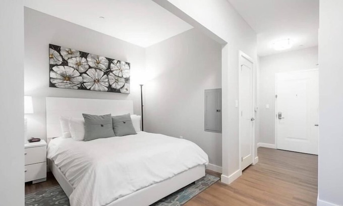 Central-Maverick Square - Paris Street Apartment | Modern Studio | Upscale Amenities | East Boston | by GLS