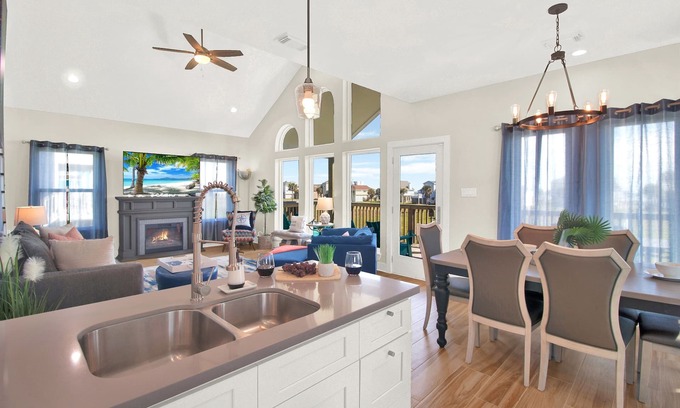 Indian Beach House | Ocean+Bay Views|Hot Tub|Golf Cart|TIKI BAR|Premium