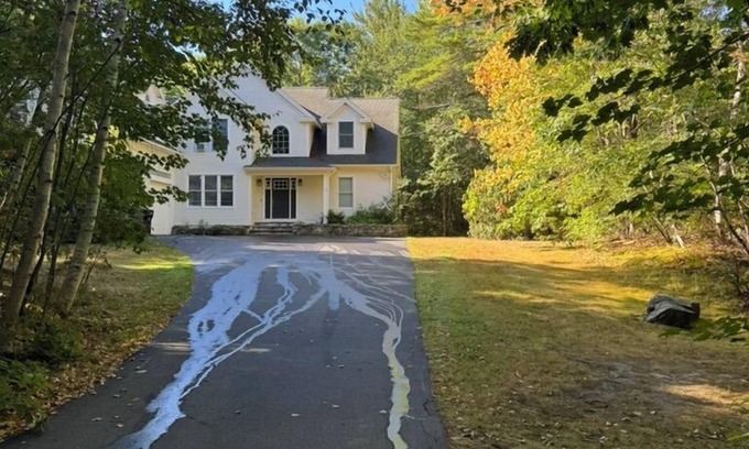 Kennebunkport House | Pet Friendly! Perfectly Located in Kennebunkport!