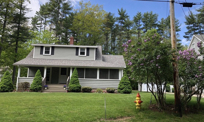 Ogunquit Cottage | Relax and get away! Beautiful beach house, close to OGT Village and Beach
