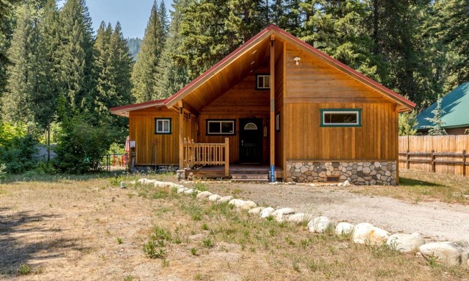 Leavenworth House | Rivers Edge