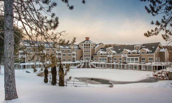 Brownsville Condo | Romantic Getaway or Family winter adventures in 2BD w/resort activities