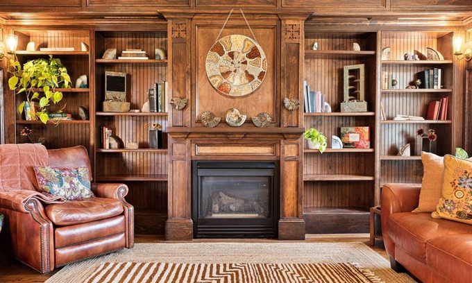 Wallingford Other | Sparkle on the Rocks is a Sanctuary of Comfort and Artistic Inspiration