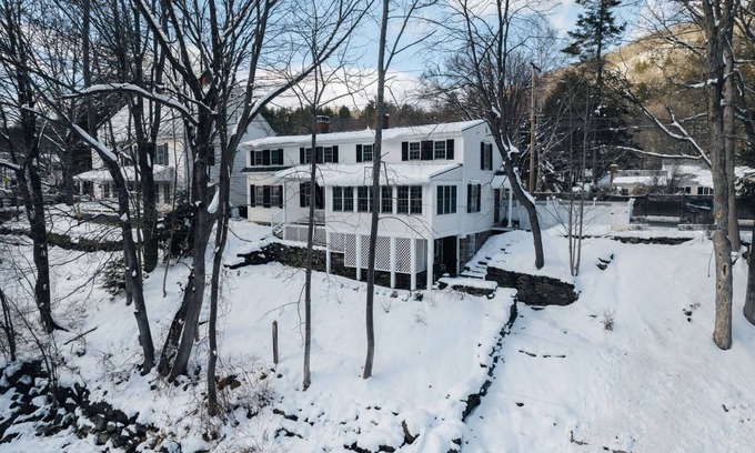 Woodstock Apartment | Views! Sauna Historic - Woodstock Riverside Escape
