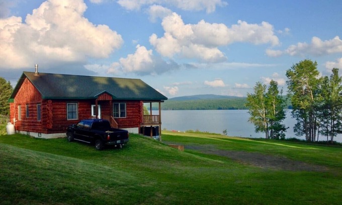 Pittsburg Apartment | Waterfront 3BR Close ATV Access, Hunt, Fish, Moose