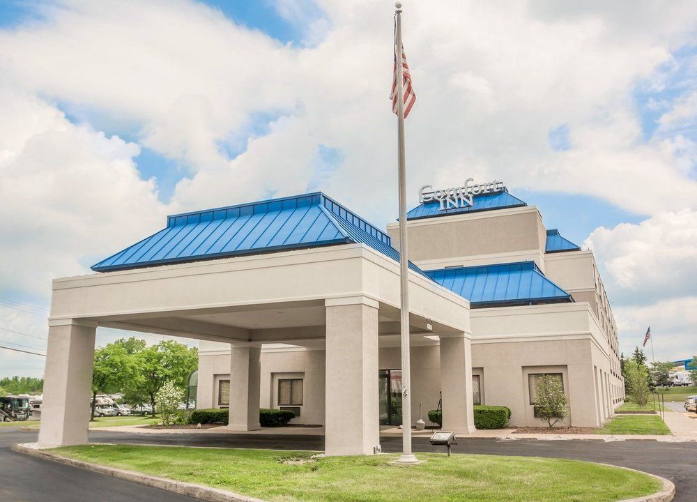 Lindbergh Lawns Hotel | Comfort Inn - Nys Fairgrounds