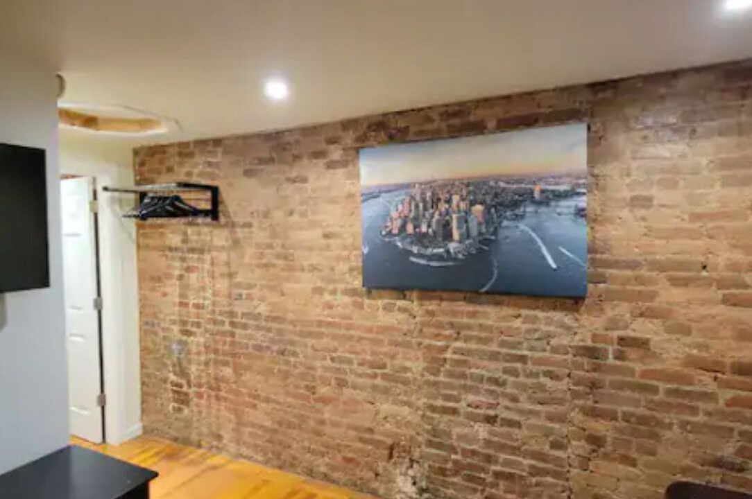 Clinton Hill Apartment | Stunning 1 bed, Great for work, Wifi & Coffee