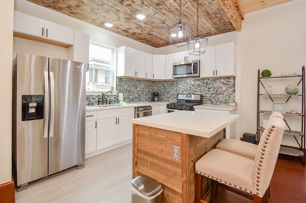 San Jacinto House | Zimmermannshaus, Coastal Charmer, Walk to Beach